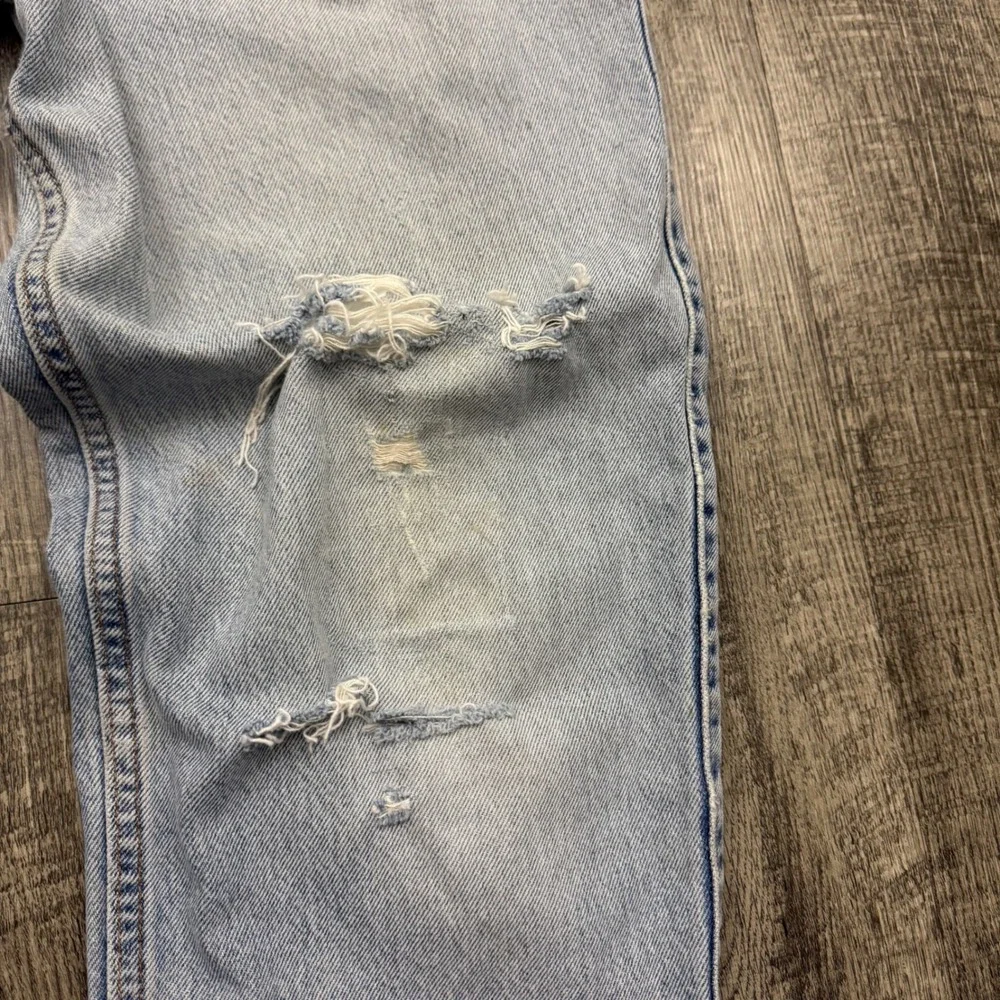 Vintage Levi's 545 Distressed Worn Faded Denim Loose Fit Jeans 32x31